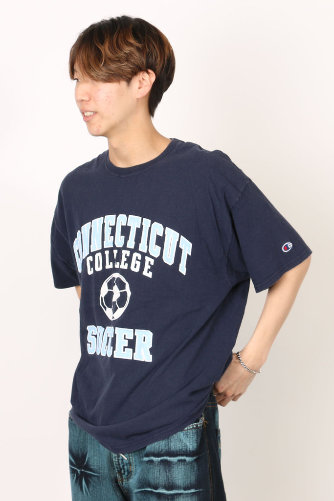 UNI Vintage University of Connecticut Tee XL