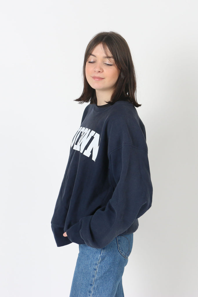 Vintage University of Connecticut Sweatshirt L